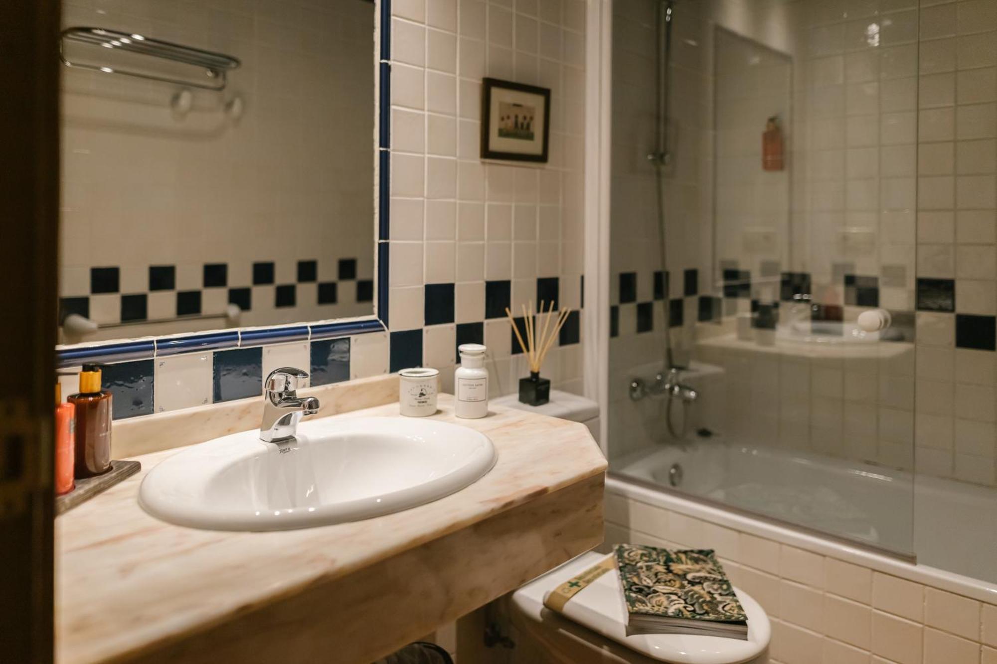 Apartamentos El Rincon De Usana Zona Zero Aínsa-Sobrarbe Chambre photo